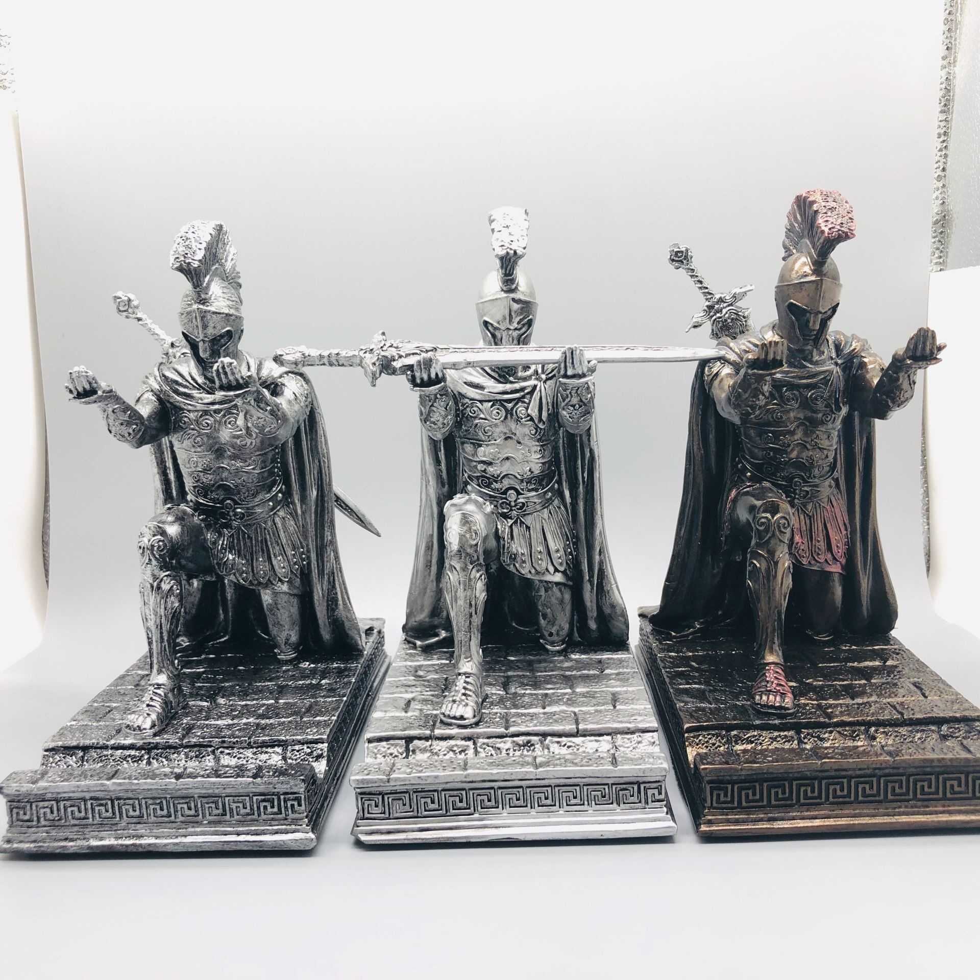 Phone Accessories Europe - Vintage Decorative Spartan Warrior Statue Pen