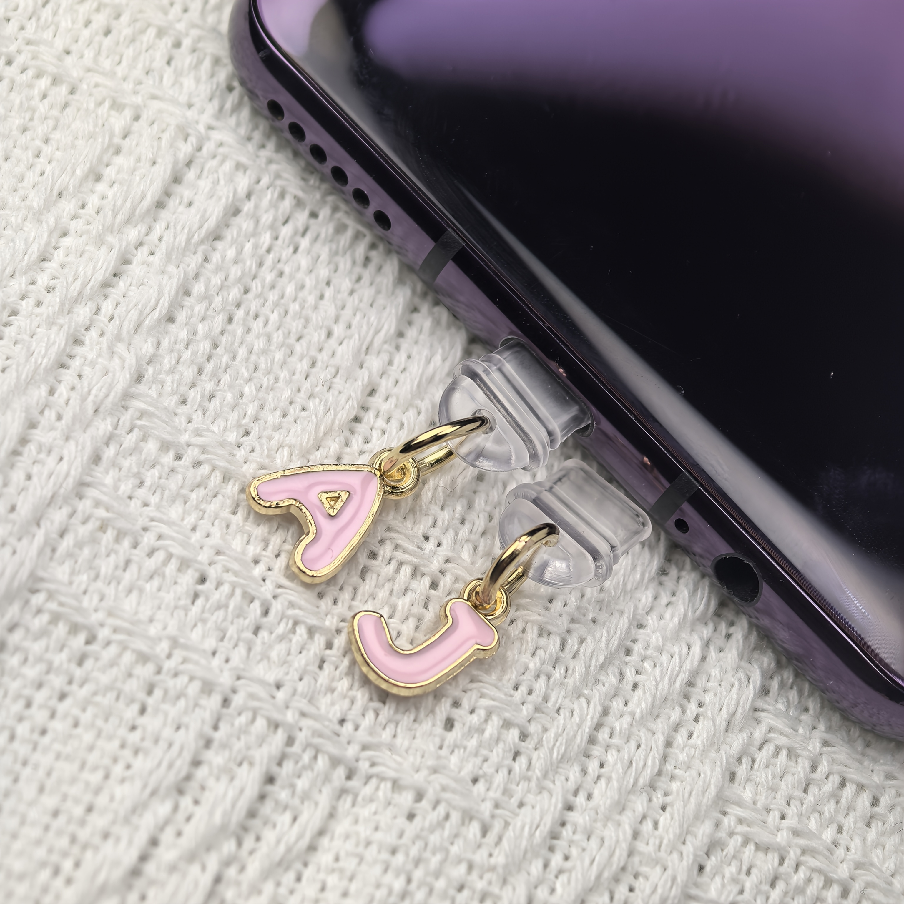Pink English Letters A-M Phone - Phone Accessories Background recensione e prezzo